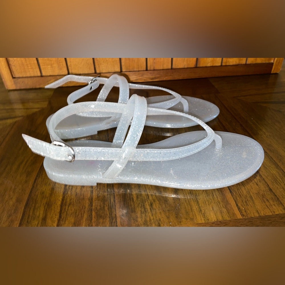 Sold NEW! STUART WEITZMAN JELLY T STRAP SANDAL SIZE 7.5 - Picture 1 of 13